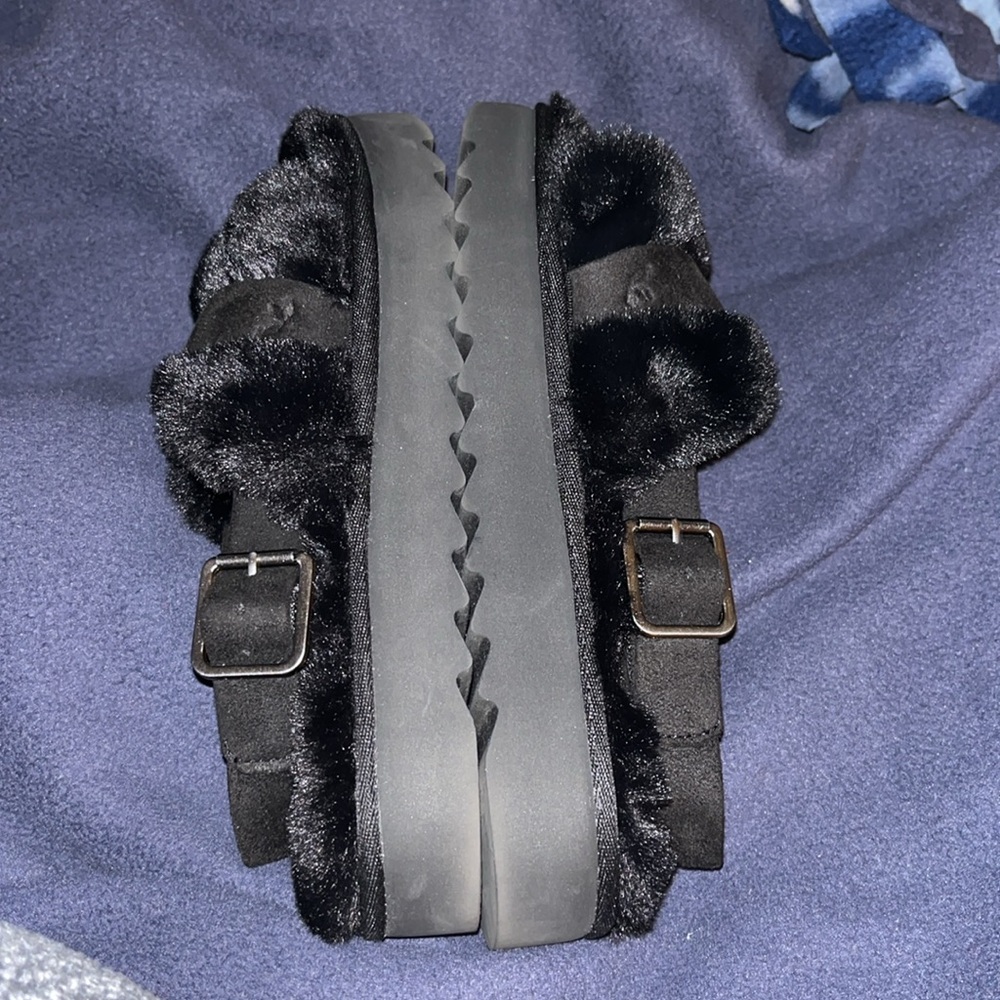 Koolaburra By Ugg Fuzz'd Out Adjustable Slide San… - image 6